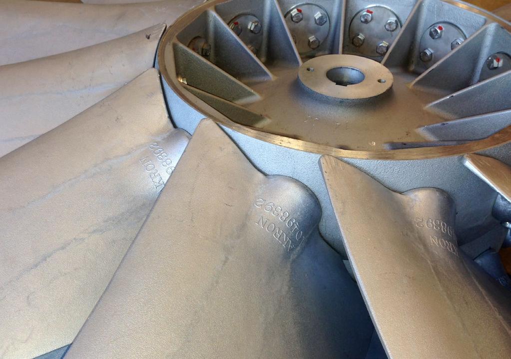 PFJ Justerbara axialfläkthjul Axial impellers with adjustable pitch angle Akrons axialfläkthjul PFJ och PFJ med justerbara blad möjliggör optimering för maximal prestanda och bästa ekonomi.