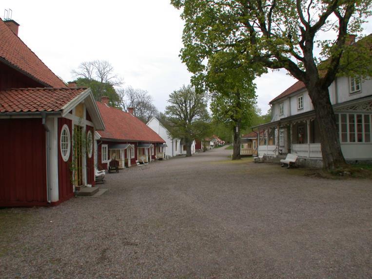 Sommarvistelse på Medevi Brunn. Sommaren 2017 erbjuder Örebro kommun dig som är äldre och som vill umgås med nya vänner några dagars vistelse på Medevi Brunn.