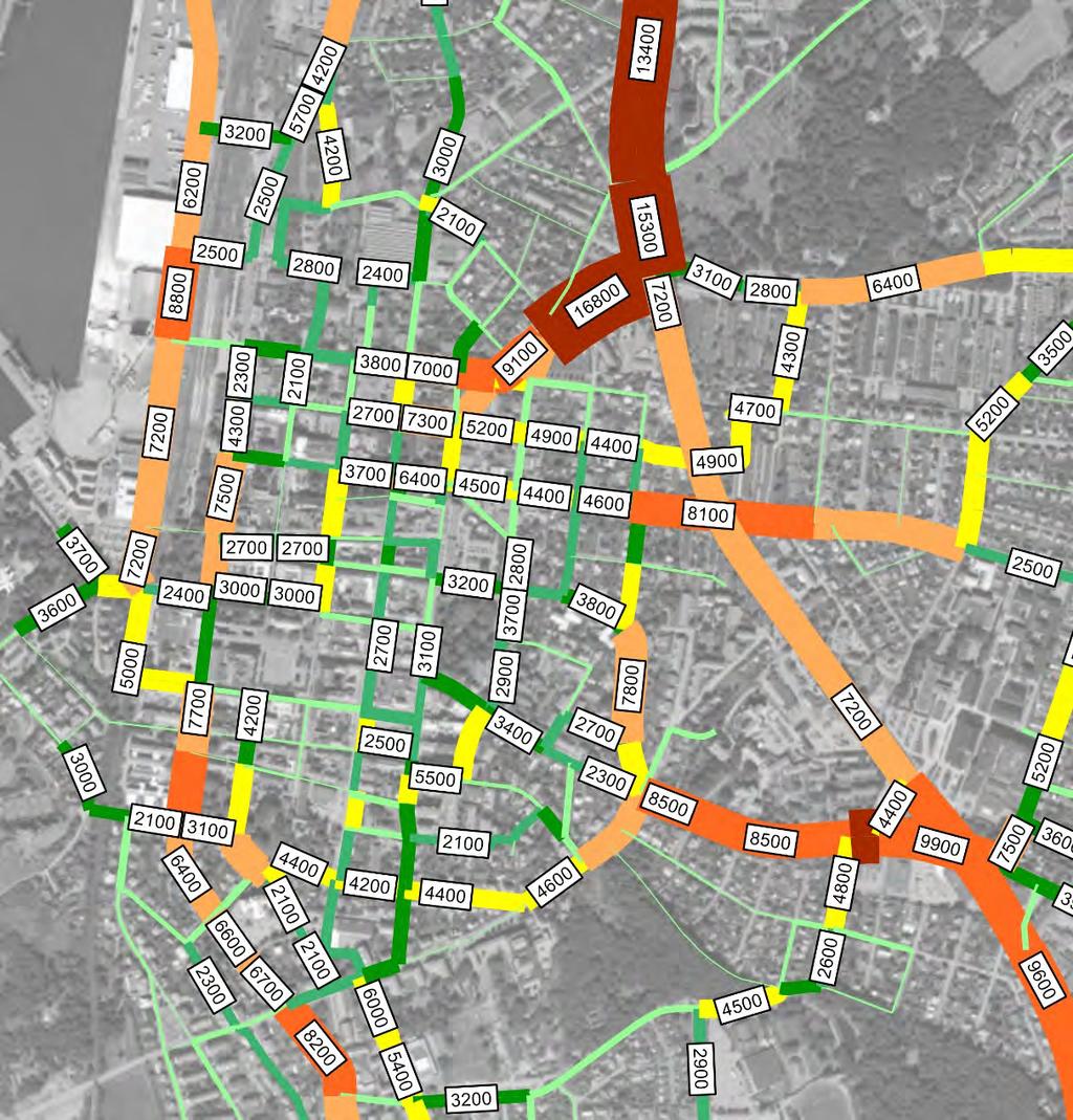 8.3 Alternativa utformningar i innerstaden Med utformning enligt de nya länkar och bussgata som tas upp i avsnitt 5.2, simuleras trafikmängderna i scenario 3 med resultat enligt följande bild.
