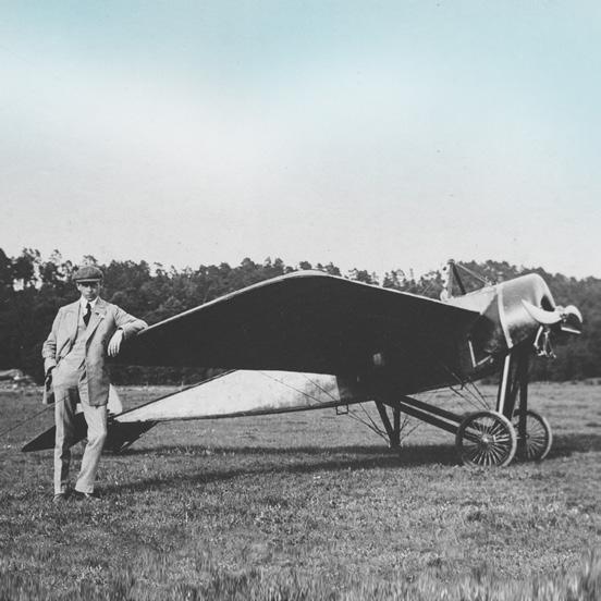 FÖREDRAG FOTO: DIGITALT MUSEUM/FLYGVAPENMUSEUM FLYGPIONJÄR ENOCH THULIN från flygande framgångar till dödlig luftfärd Torsdag 16 maj klockan 18:00-19:00 Den 14 maj 1919 omkom den skånske