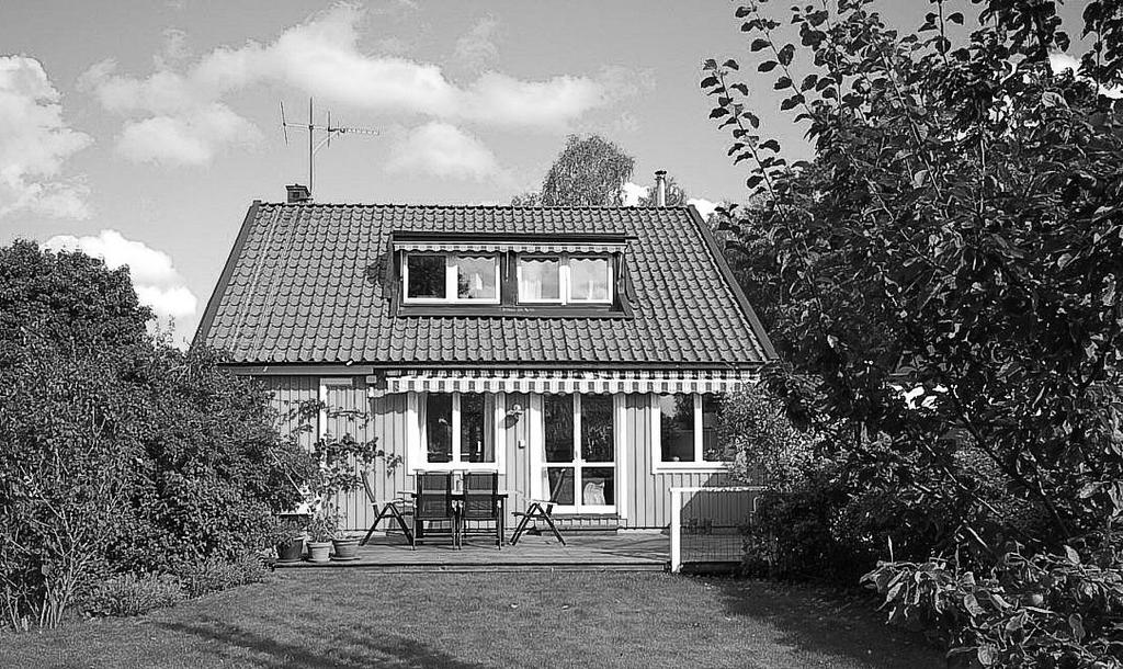 Något att tänka på när du underhåller ditt hus Vi frågade Ellagårdsbladets expert i fastighetsaffärer Tomas Österman, Norrortsmäklarna, som under åren sålt ett hundratal Ellagårdshus, vilka de