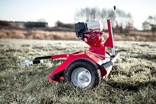 Kostnad: 10 000kr Bättre begagnad pistmaskin motsvarande Pistenbully 100 med fräs och dubbla spårplattor. Det finns ett stort behov av en riktig pistmaskin för bearbetning och spårning av konstsnön.