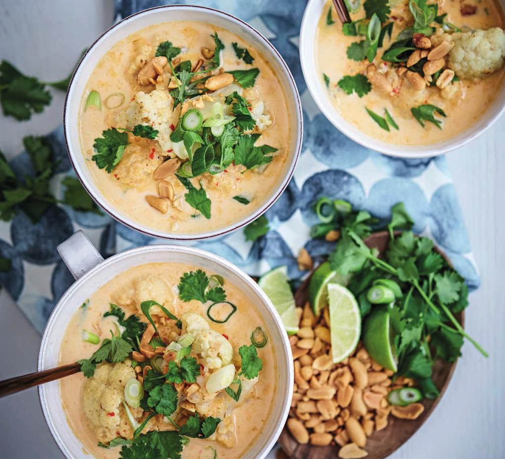 RECEPT 3 25 MIN 457kcal/port. Energi från: Fett 38% Kolhydrater 50% Protein 12% Blomkålscurry Vegetarisk gryta med indiska smaker.
