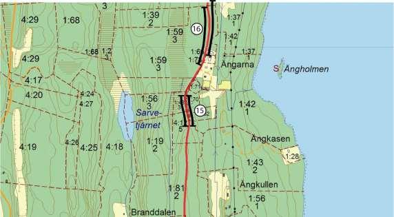 Delsträcka 15 Läge: Strax söder om Ängarna öster om Sarvetjärnet. Två delsträckor ingår, en på vardera sidan vägen. Beskrivning: Ytterslänter med berg i dagen med mycket fin torrängsflora.