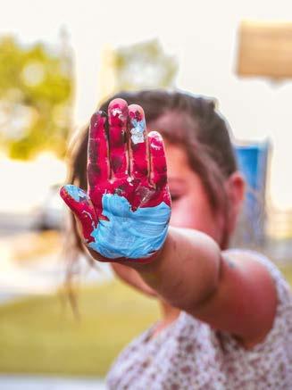 ARBEIT MIT JUNGEN GEFLÜCHTETEN FREIZEIT MIT EMPOWERMENT VERBINDEN Jaqueline Kauka ist Referentin für Jugendverbandsarbeit mit jungen Geflüchteten beim Landesjugendring Berlin.