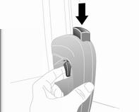 Låsning Stäng bakdörrarna/bakluckan 3 24 och lås den genom att vrida om nyckeln i låscylindern (i förekommande fall).