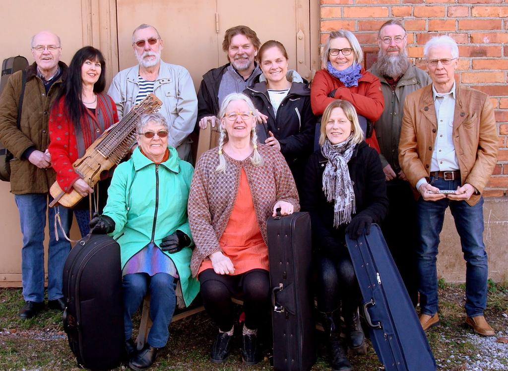 Folkmusikfest i Stripa Gruvmiljö Lördag den 7 juli 2018 kl. 15.00 blir det FOLKMUSIKFEST i Stripa Gruvmiljö, i Guldsmedshyttan.