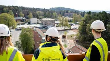 Han har jobbat i branschen i 15 år, senast som bovärd hos Bostadsbolaget på Hisingen. Nu får jag närmare hem. Friheten och kontakten med alla människor är bäst med jobbet, säger han.