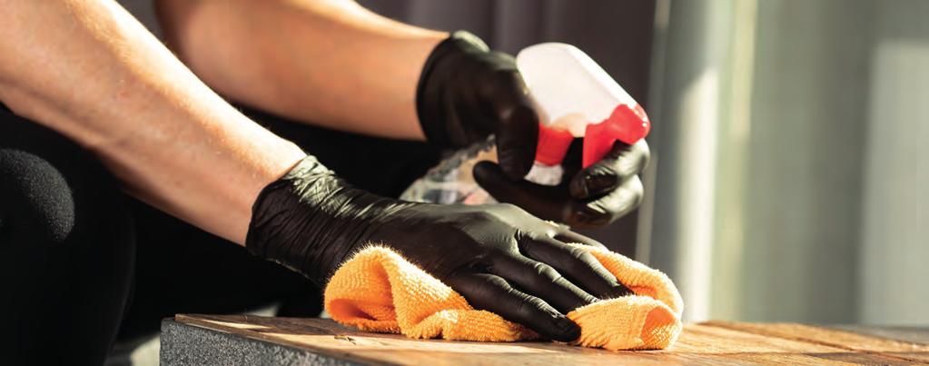 ATT HANDSKAS MED STÄDKEM VAD SKA DU TÄNKA PÅ? Handskar som används vid hantering av städkem ska vara märkta med EN 374; skyddshandskar mot kemisk risk.