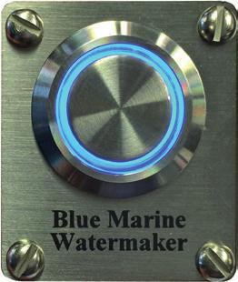 FÖR båtägaren Tack för ni valt Blue Marine Watermaker. Vi hoppas ni får stor nytta och glädje av produkten LED-lampor På panelens ovansida finns två LED-indikerings-lampor.