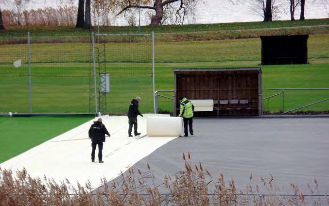 Gröna sidan upp! Lidingö stad planerar att renovera Breviksplanen. Det nuvarande konstgräset, som är från konstgräsepokens första generation, ska bytas ut mot tredje generationens mer moderna.