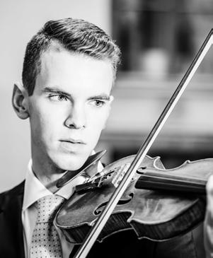 Han har även deltagit och spelat vid många internationella festivaler som Mozarteum International Masterclasses (Salzburg, Österrike), Indiana Summer String Academy