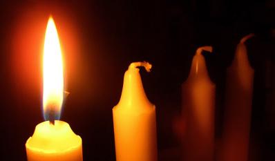 Anslagstavlan Adventskonsert Söndag 1:a advent den 3 december kl 18 Sång och musik, kör och solister, dans m.