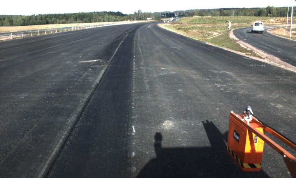 Test objects Selected by SRA, one with new asphalt and one subjected to traffic E20 Hova Newly paved surface, not