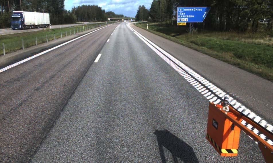 wheel path + middle 9 static measurements + drill cores E20 Örebro Highway exposed to one year of traffic 2