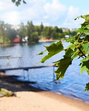 Husen präglas av modern arkitektur med välplanerade planlösningar, goda förvaringsmöjligheter och rymliga inglasade balkonger. Bostäderna får fina ljusinsläpp som möter de vackra omgivningarna.