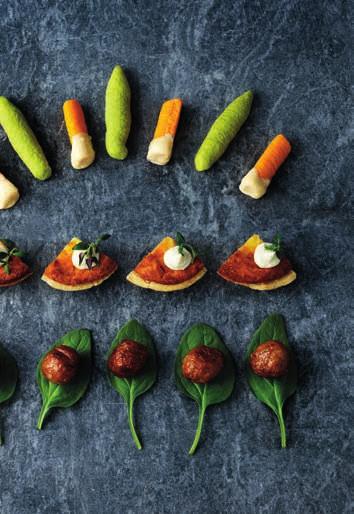 Genom att servera mat som kan ätas med händerna sk finger food, kan man möjliggöra för denna målgrupp att kunna äta själv, något som är viktigt för att känna värdighet och välbefinnande.