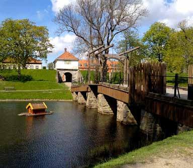 Håverud Håverud med Dalsland kanal Dalslands kanal är ett 250 km långt sjösystem mellan Vänern och norska gränsen. Akvedukten i Håverud är onekligen Dalslands kanals historiska pärla.
