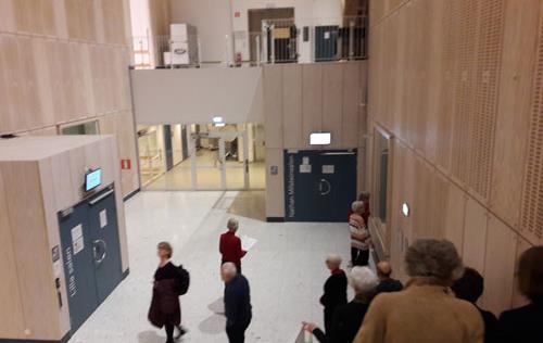 Sen gick vi en trappa ner för att komma till två andra, mindre,