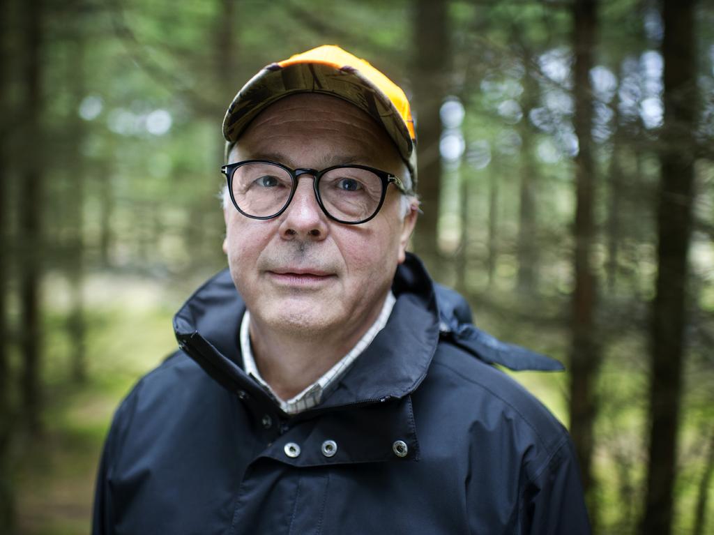 Två röster om hållbart skogsbruk Skogen är min avkoppling och så mycket mer än en ren inkomstkälla Ingvar Pålsson är den sjätte generationen som brukar skogen på fastigheten som är belägen precis