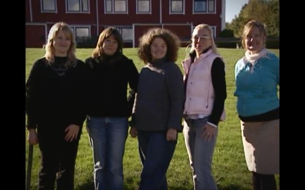 Jag fortsatte med att göra Mina Vänner (2005), en 28 minuter lång film om mig och mina barndomsvänners funderingar över våra livsval utifrån frågeställningarna i en gammal