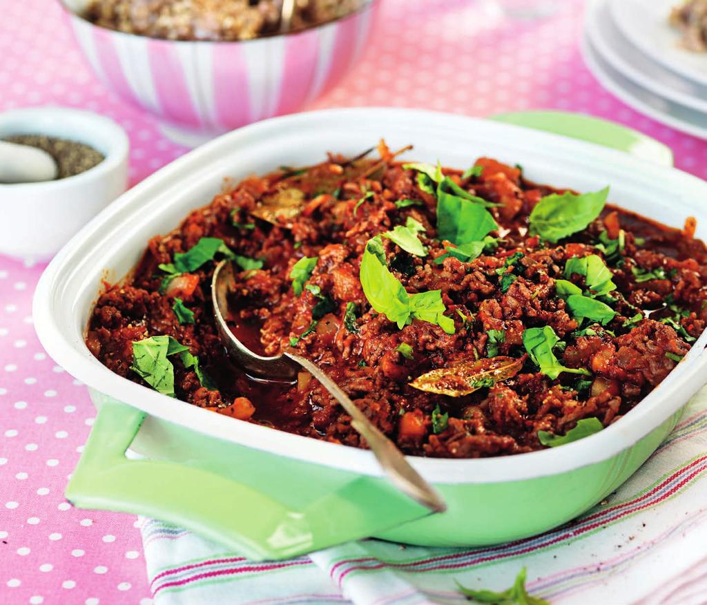 RECEPT 4 30 MIN 357kcal/port. Energi från: Fett 31% Kolhydrater 34% Protein 35% Köttfärssås med bovete Rotselleri, matlagningsvin och oregano sätter smak på denna köttfärssås.