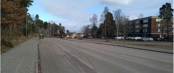 Eskilstuna kommun 2019-03-04 37 (51) Foto: Gatusektion mot St Andreas kyrka i höjd med busshållplatsen Carl-Johansgatan Foto: Gatusektion i höjd