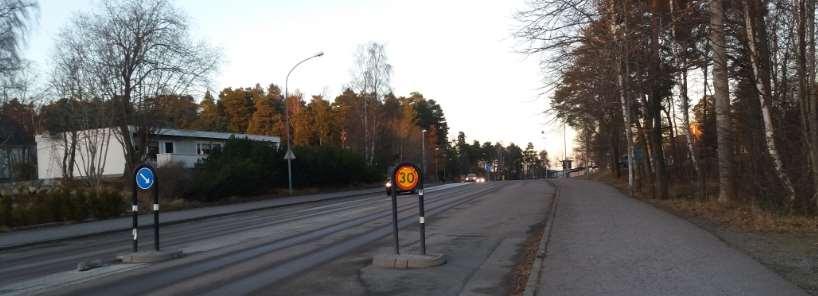 kyrka till cirkulationen söder om Skogsängsskolan. Förändringen innebär att det blir en omfördelning av gaturummet och mellan trafikslagen.