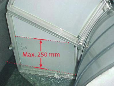 4.2.1 Nivåskillnader Den största tillåtna skillnaden mellan vattennivåerna inuti och utanför trumman är 250 mm vid normal drift (se Figur 4.3). Den rekommenderade nivåskillnaden är 100-200 mm.