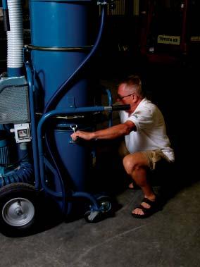 Description Le DC 5800a/c est une machine avec une large capacité d aspiration et d une construction robuste, tout en étant compact et facile à manoeuvrer.