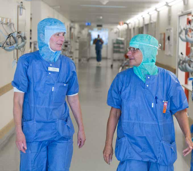 MEDARBETARE FOTO: XXXXXX FOTO: XXXXXX Personalomsättningen ska minska i sjukvården och tänkbara åtgärder ska utredas.