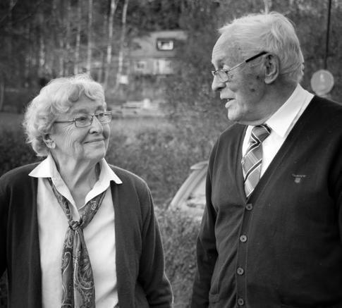 54 år i Ellagård Här vill vi bli kvar Åldersblandningen är ett av de uppskattade inslagen när unga familjer väljer att flytta till Ellagård.