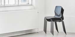 FourSure Med sitt flexibla, ergonomiska skal och den lugna, organiska designen är FourSure den perfekta stolen för möteslokalen eller personalmatsalen.