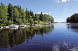 109 Gästhamn I Juviken norr om Vägnön ligger Härnösands segelsällskaps klubbhamn Lustholmen, en vacker och för de flesta vindar skyddad naturhamn med utsikt mot Bottenhavet.