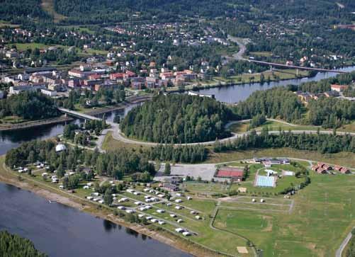 44 Kramfors N 62 55.784, E 17 46.868 Kramfors är huvudorten i en kommun med ett pärlband av samhällen och byar. Hit kan då åka med båt och tåg med flyget 20 minuter bort.
