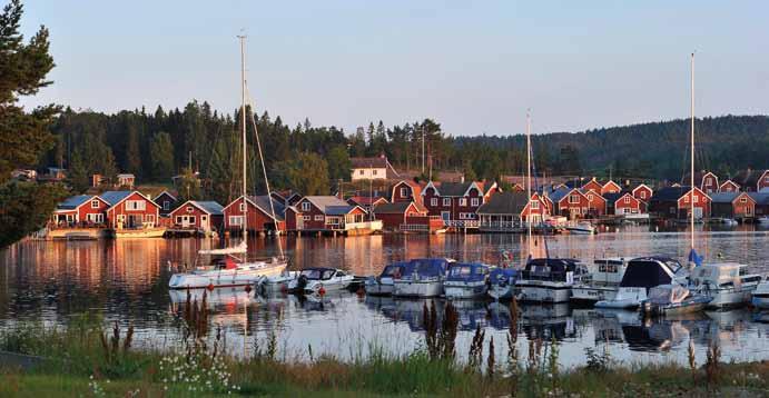 63 Trollarviken N 62 57.820, E 18 30.040 Strandhugg Populär och väl skyddad vik väster om Norrfällsviken, lämplig som natthamn eller ankarplats.