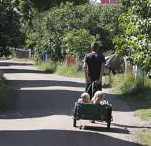 surströmmingsindustri och gruvbrytning, till dagens skärgårdsturism.