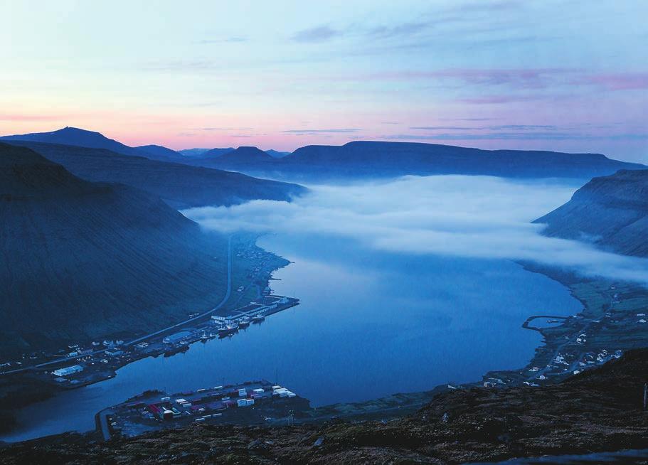 10 RESMÅLET FÄRÖARNA Tórshavn är Färöarnas huvudstad och