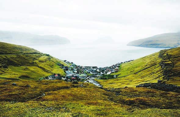 Lärandets vagga har måhända inte samma puls som huvudstaden, men detta kompenseras med tinnar, torn och sagobokskänsla, eller the city of dreaming spires som Matthew Arnold