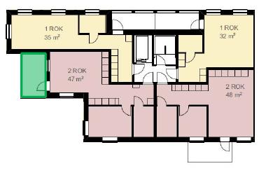 Lägenhet om 2 RoK på tre översta våningarna närmast rondell behöver balkonger enligt grön markering och skärmning enligt röd markering, se Figur 7.
