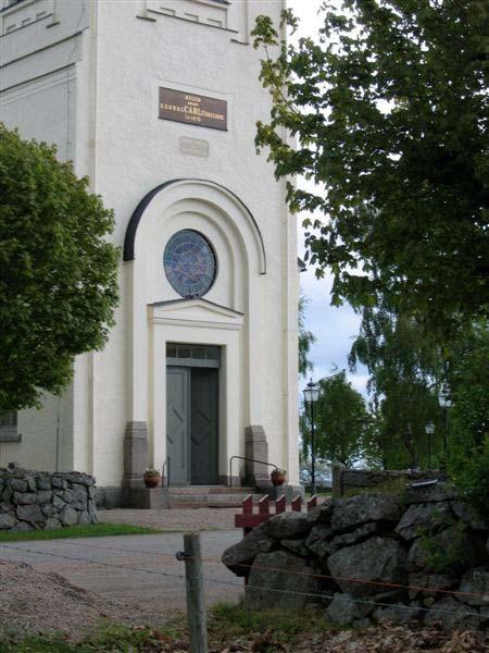 Vid Värnen ligger det gamla säteriet Trollebo, nu ägt av Skogsvårdsstyrelsen.