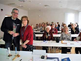 Några av vårens distriktsmöten FOKUS PÅ KOMMUNIKATION I D 235 Marsvinden var inte nådig när vi stretade uppför backen till Munterska villan i Stocksund.