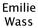 Jag heter Emilie och fyller 25 år i sommar. Jag har ridit sedan jag var 9 år gammal och när jag var 11 år började jag på UPK. Det kändes på en gång