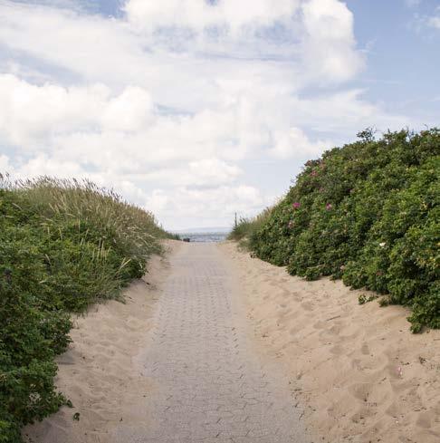 1 2 1. Havsbaden, badplats Badplats i toppklass med härlig sandstrand.
