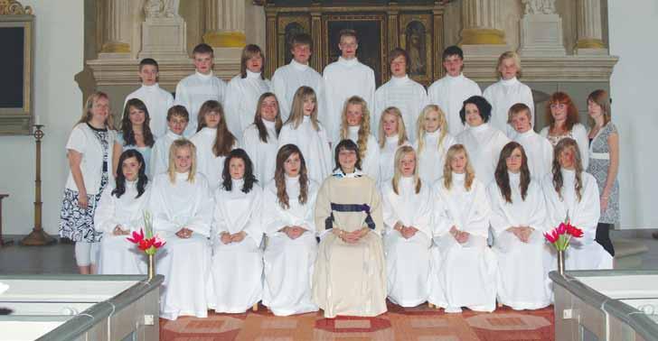 Konfirmation 2009 Gruppen först Övre raden från vänster: Morgan Svensson, Gustaf Christensson, Mathias Svensson, Charlie Ottosson, Anders Mattisson, Andréas Svensson, Johan Oredsson, Viktor Sunesson