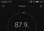 Appar 2 Peka på >. FM-radion söker automatiskt efter och sparar stationer som den hittar.