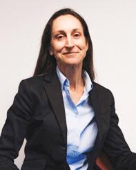 KERSTIN LINDQVIST TOMS, F. 1972. EXTERN VD Civilekonom från Högskolan i Halmstad. Kerstin har lång erfarenhet av strategi- och ledarutveckling samt säljträning.