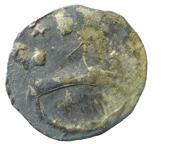 finns dock bara tre sådana mynt i Åbofyndet (fig. 13), och på alla av dem är korset något otydligt. På två andra mynt finns ett snedkors (Andreaskors, d.v.s. som bokstaven x): ett mynt har på frånsidan ett sådant snedkors tillsammans med en punkt till vänster (fig.
