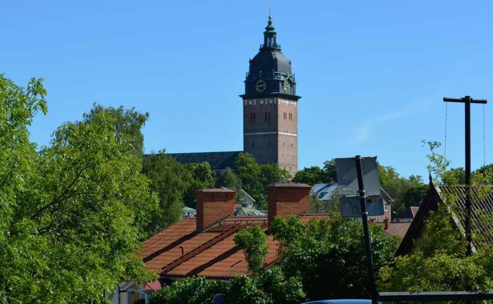 Vision Sverigedemokraterna Strängnäs största fokus är välfärden. Därför är de socioekonomiska intressena stora. Vår vision är att varje medborgare i Strängnäs kommun ska känna trygghet på alla plan.