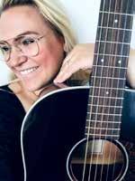 Hon ger en konsert i Hallingsalen, Dalsland Center på söndag kl 15.45.